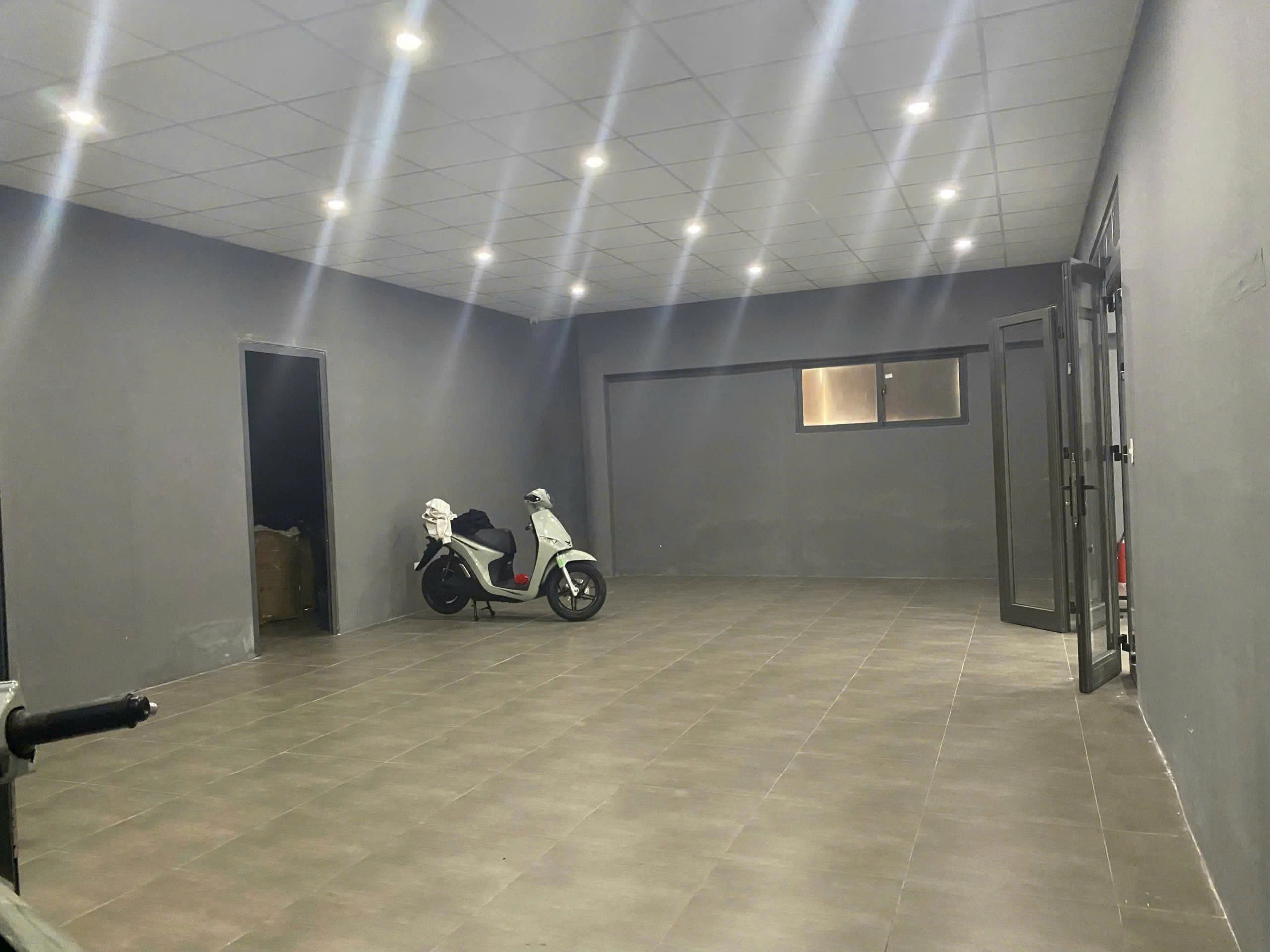Không gian showroom bên trong